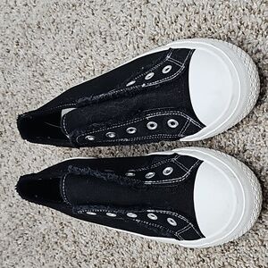 Sincerely Jules 7.5 (fits like a 7.0)